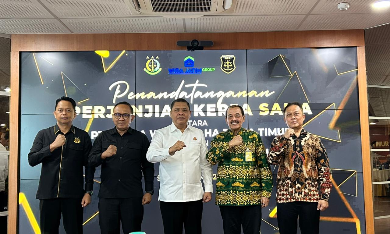PENANDATANGAN KERJASAMA PEMULIHAN ASET ANTARA PT PANCA WIRA USAHA JAWA TIMUR DENGAN KEJAKSAAN TINGGI JAWA TIMUR.